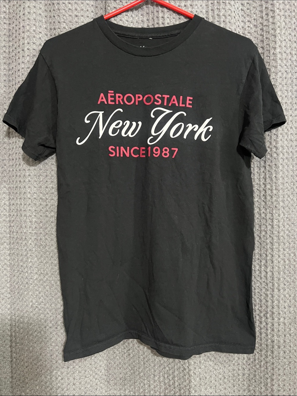 Aeropostale Black Short Sleeve 'New York' Logo Tee with Red & White Print